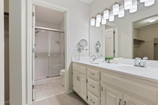 8753 Walton Oaks Drive, Bloomington, MN 55438