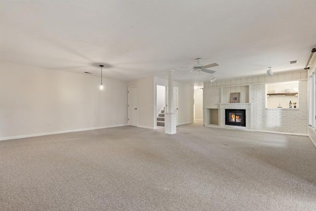 8753 Walton Oaks Drive, Bloomington, MN 55438