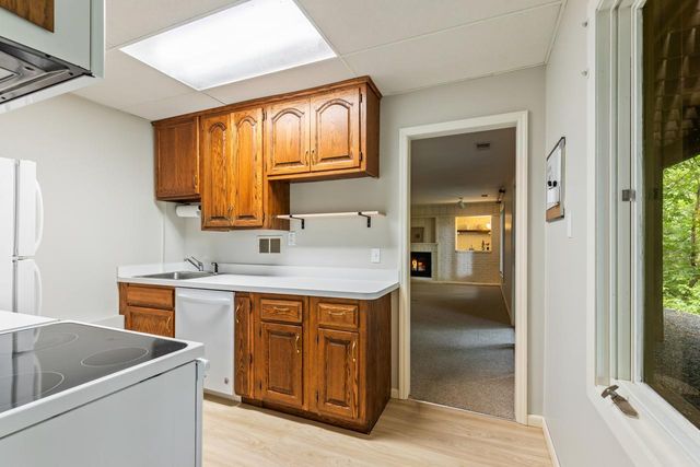 8753 Walton Oaks Drive, Bloomington, MN 55438