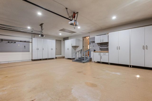 8753 Walton Oaks Drive, Bloomington, MN 55438