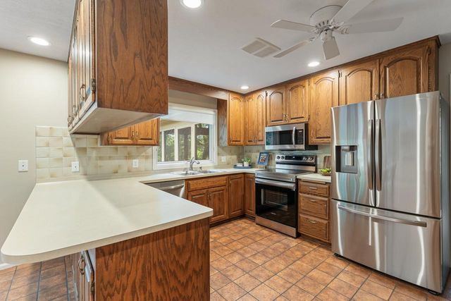 8753 Walton Oaks Drive, Bloomington, MN 55438