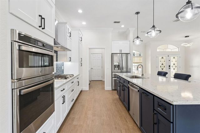 6410 BENDELOW DRIVE, Lakeland, FL 33810