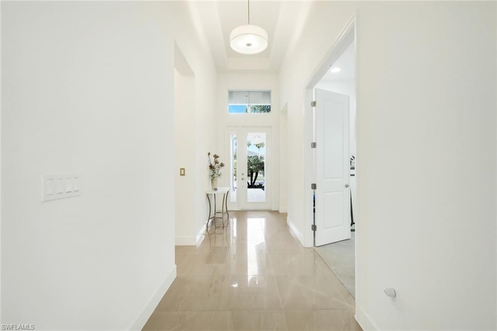 28604 Moraga LN, BONITA SPRINGS, FL 34135 — photo 2
