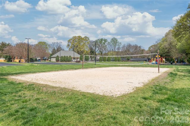 13517 Thicket Court, Charlotte, NC 28273