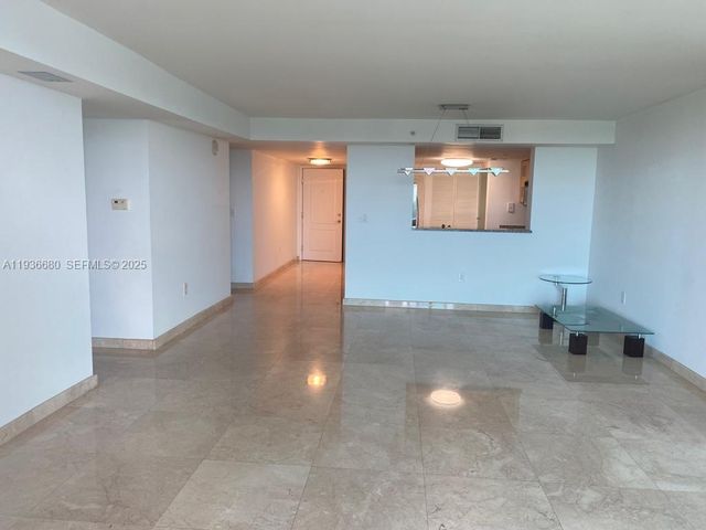 2101 Brickell Ave 1001, Miami, FL 33129
