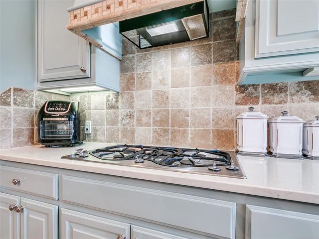 2701 Century Drive, Edmond, OK 73013