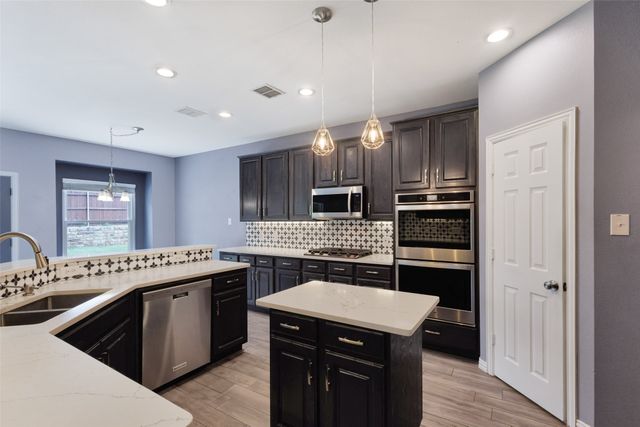 8837 Oakville Street, Fort Worth, TX 76244