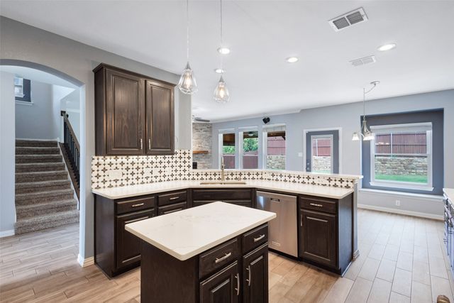 8837 Oakville Street, Fort Worth, TX 76244