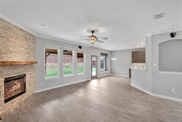 8837 Oakville Street, Fort Worth, TX 76244