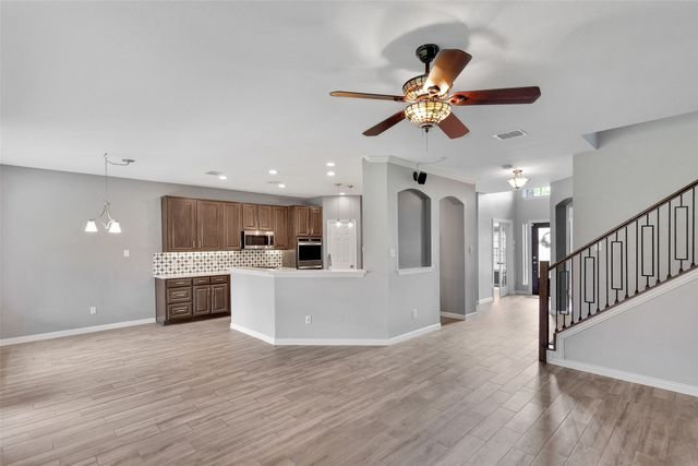 8837 Oakville Street, Fort Worth, TX 76244