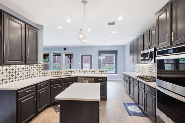 8837 Oakville Street, Fort Worth, TX 76244