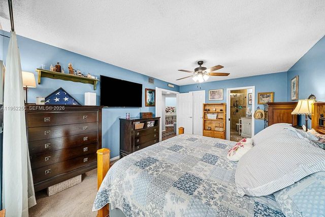 11625 Winchester Dr B, Palm Beach Gardens, FL 33410