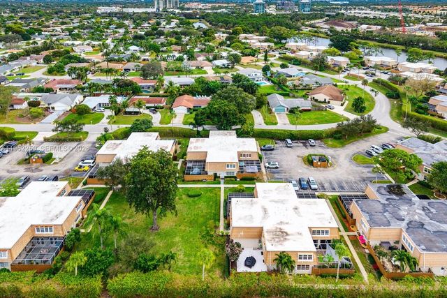 11625 Winchester Dr B, Palm Beach Gardens, FL 33410