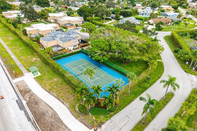 11625 Winchester Dr B, Palm Beach Gardens, FL 33410