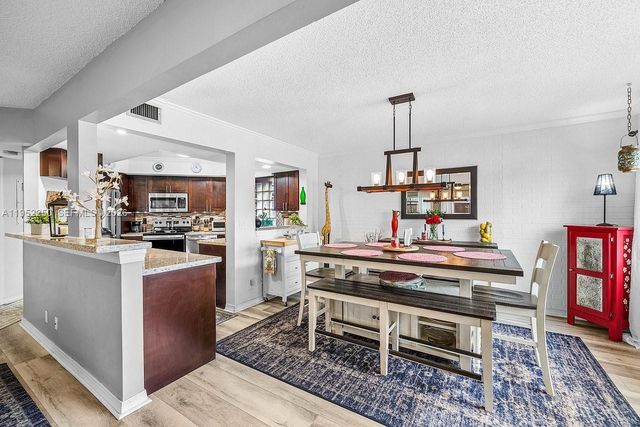 11625 Winchester Dr B, Palm Beach Gardens, FL 33410