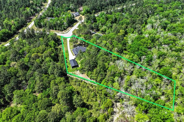 157 Wagon Pass Drive, Huntsville, TX 77340