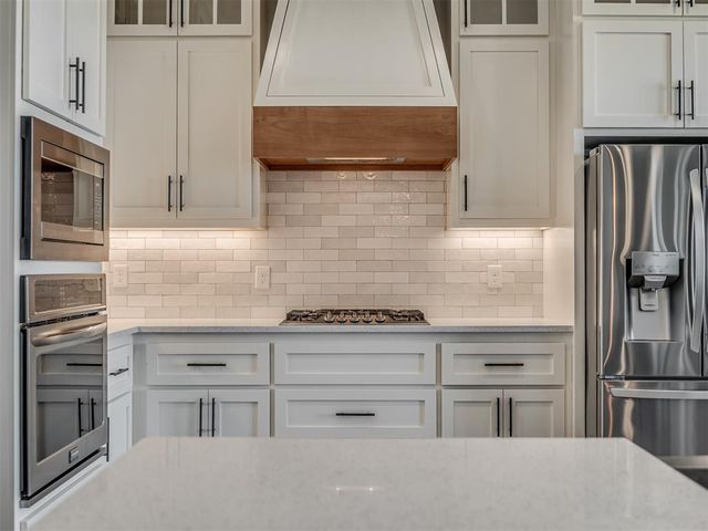 16277 Silver Spring Drive, Choctaw, OK 73020