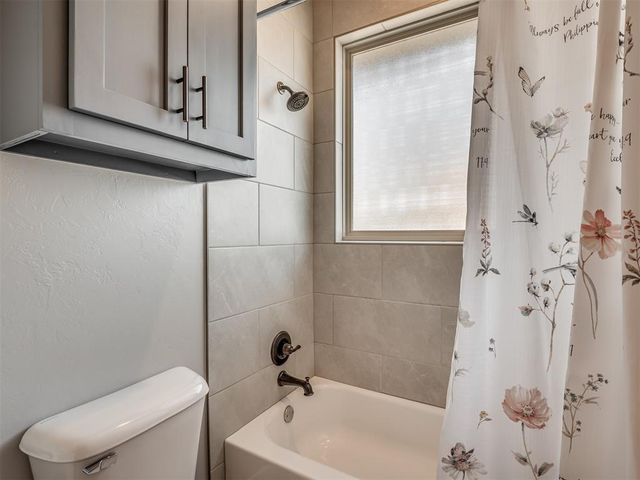 16277 Silver Spring Drive, Choctaw, OK 73020