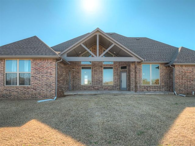 16277 Silver Spring Drive, Choctaw, OK 73020