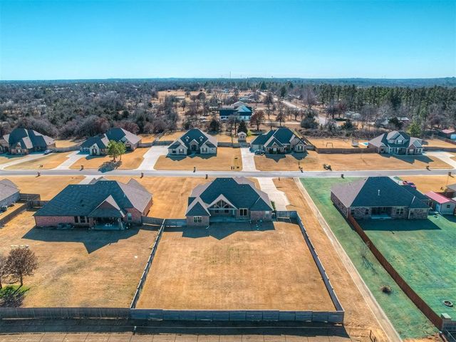 16277 Silver Spring Drive, Choctaw, OK 73020