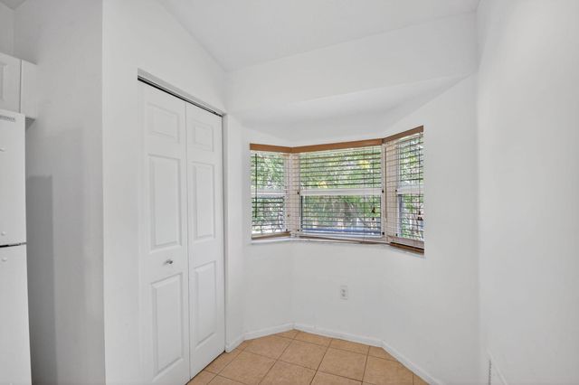 3790 N Jog Road 203, West Palm Beach, FL 33411