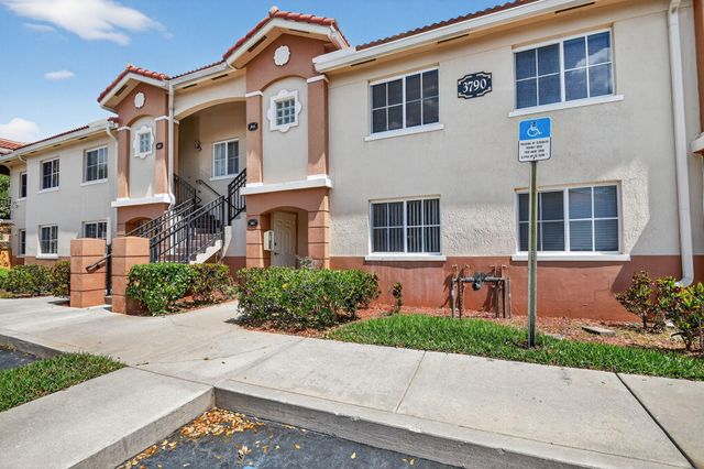 3790 N Jog Road 203, West Palm Beach, FL 33411