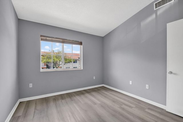 3790 N Jog Road 203, West Palm Beach, FL 33411