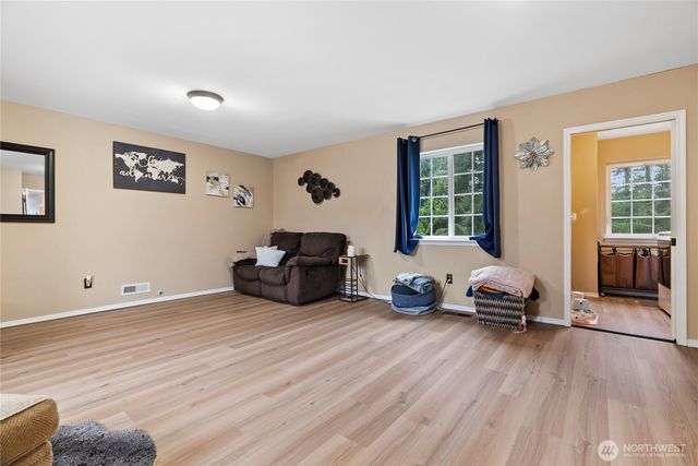 21504 107th Avenue E, Graham, WA 98338