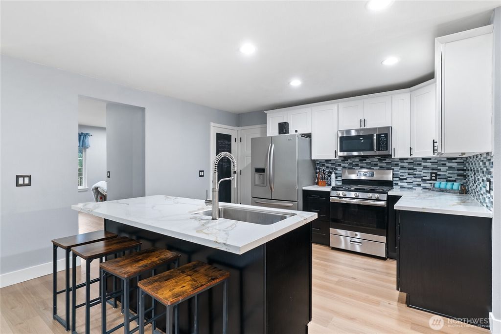 21504 107th Avenue E, Graham, WA 98338