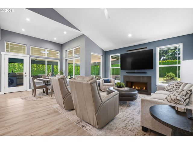 12109 Ne 133RD Ct, Brush Prairie, WA 98606