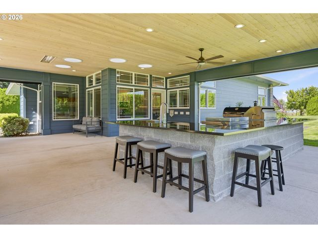 12109 Ne 133RD Ct, Brush Prairie, WA 98606