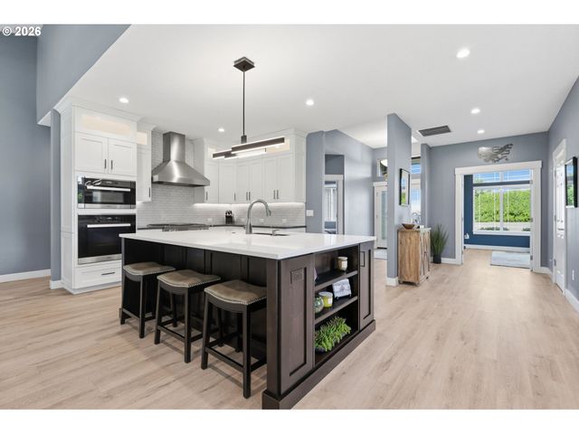 12109 Ne 133RD Ct, Brush Prairie, WA 98606