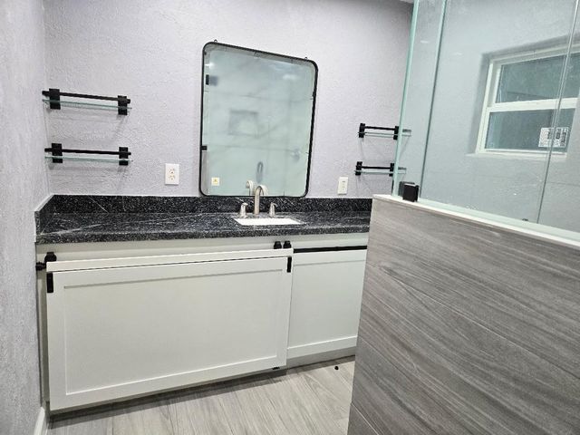 1103 W Camp Circle, La Marque, TX 77568