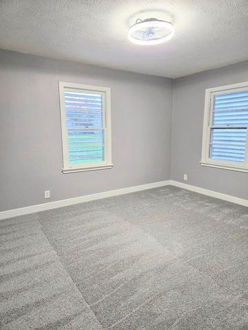 1103 W Camp Circle, La Marque, TX 77568