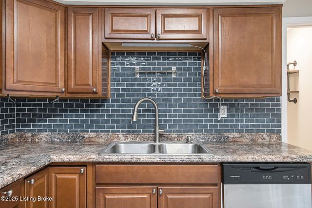 2649 Lake Jericho Rd, Smithfield, KY 40068