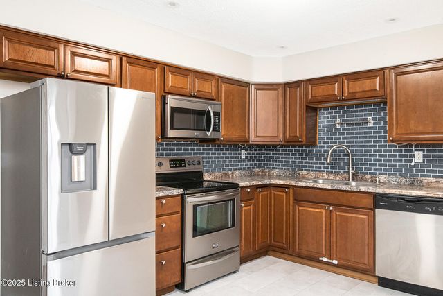 2649 Lake Jericho Rd, Smithfield, KY 40068