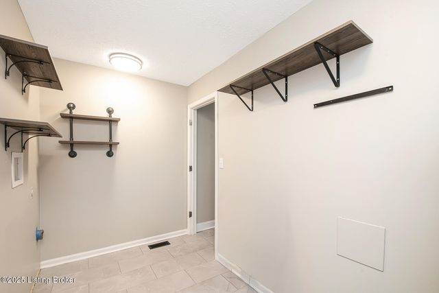 2649 Lake Jericho Rd, Smithfield, KY 40068