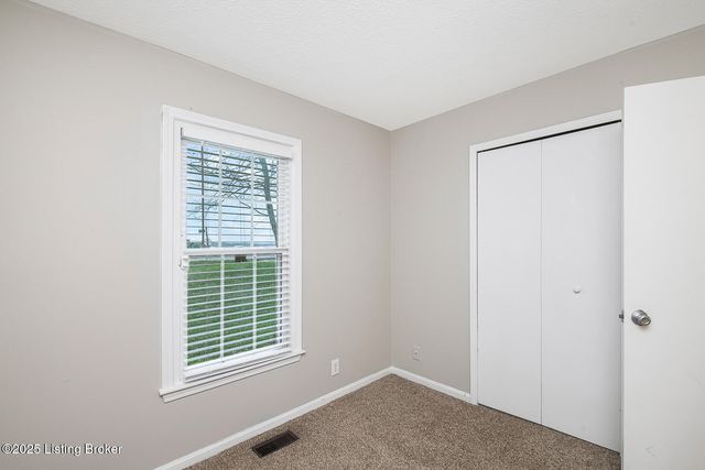 2649 Lake Jericho Rd, Smithfield, KY 40068