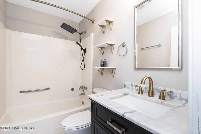 2649 Lake Jericho Rd, Smithfield, KY 40068