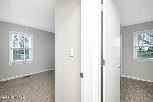 2649 Lake Jericho Rd, Smithfield, KY 40068