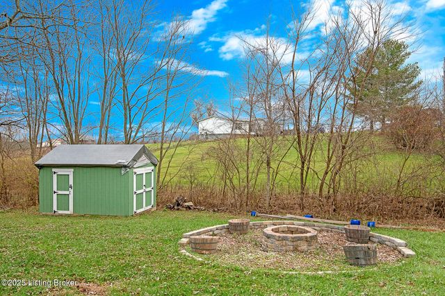 2649 Lake Jericho Rd, Smithfield, KY 40068