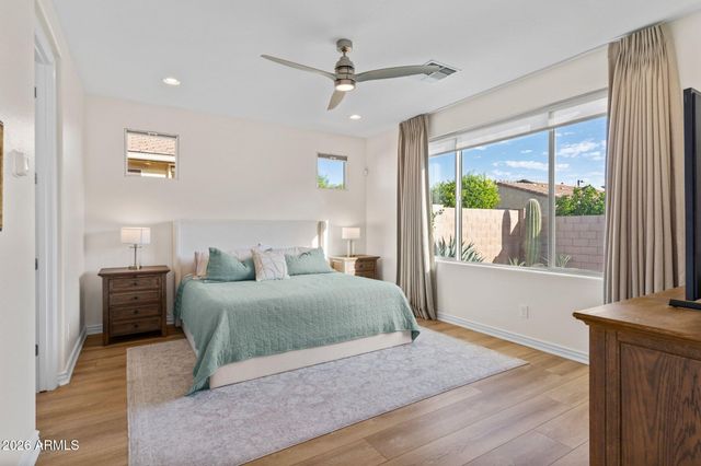 609 E PASARO Drive, Phoenix, AZ 85085