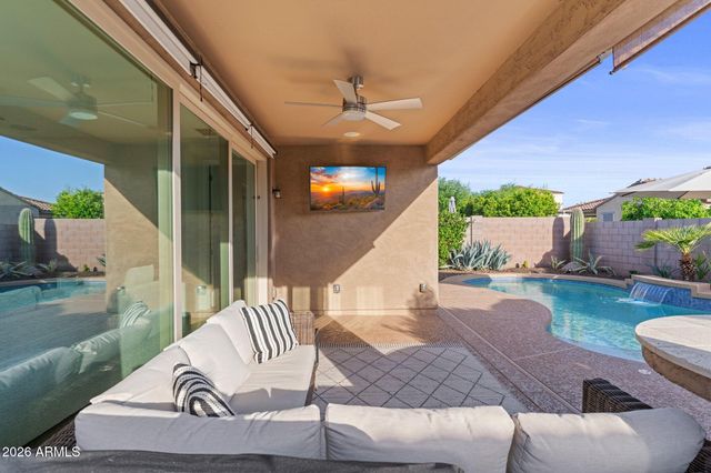 609 E PASARO Drive, Phoenix, AZ 85085