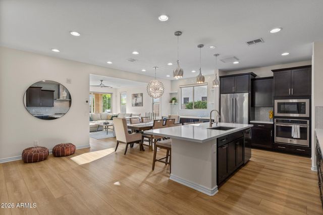 609 E PASARO Drive, Phoenix, AZ 85085
