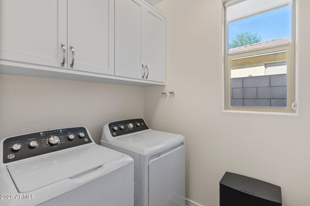 609 E PASARO Drive, Phoenix, AZ 85085