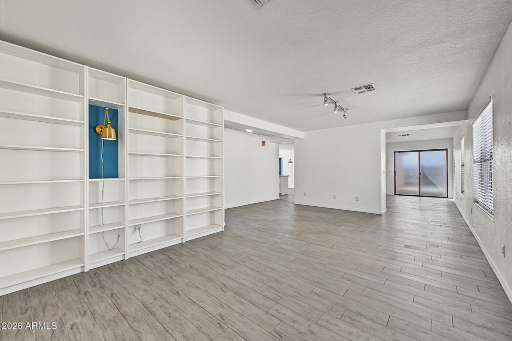 18611 N 22ND Street 6, Phoenix, AZ 85024 — photo 4