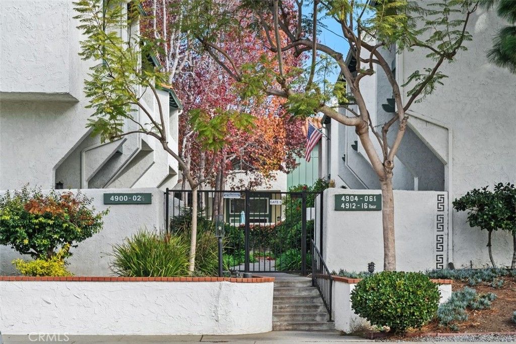 4916 McConnell, Los Angeles, CA 90066