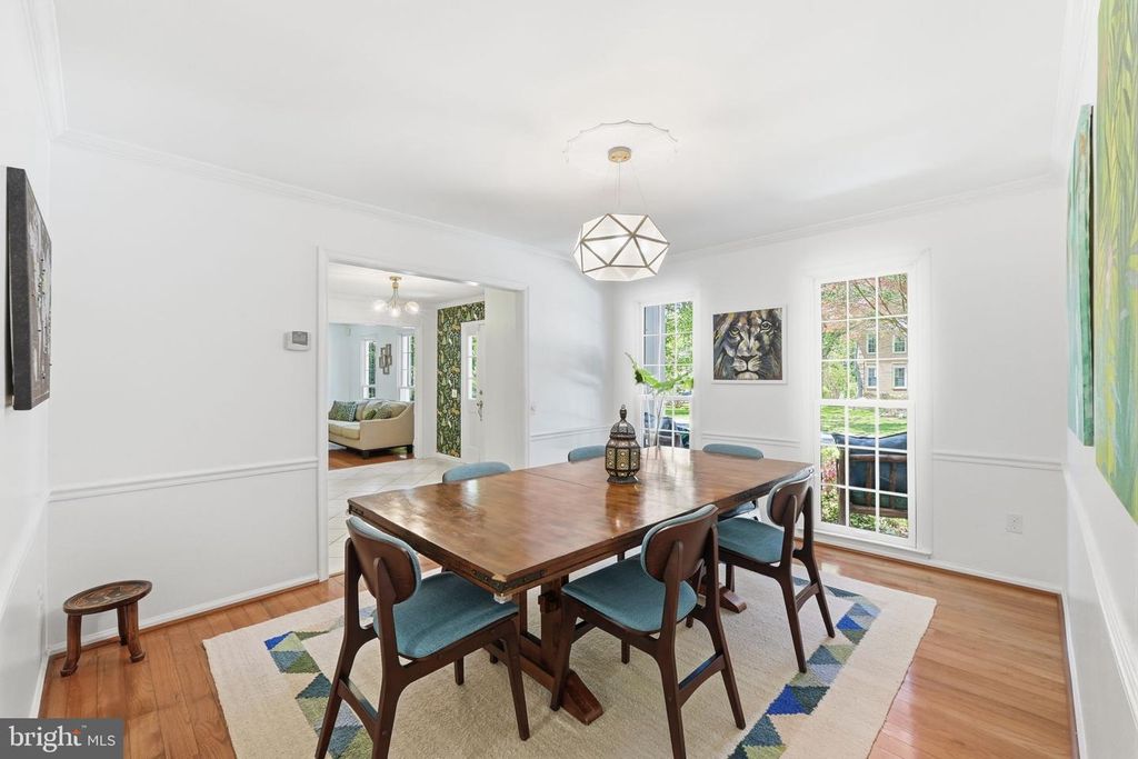 Image 10 of property listing at 2213 AVENTURINE WAY, Silver Spring, MD 20904
