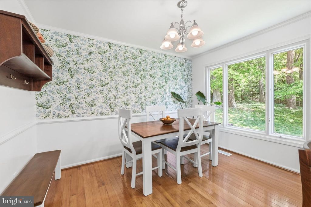 Image 17 of property listing at 2213 AVENTURINE WAY, Silver Spring, MD 20904