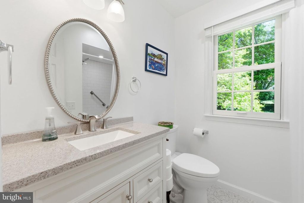 Image 19 of property listing at 2213 AVENTURINE WAY, Silver Spring, MD 20904